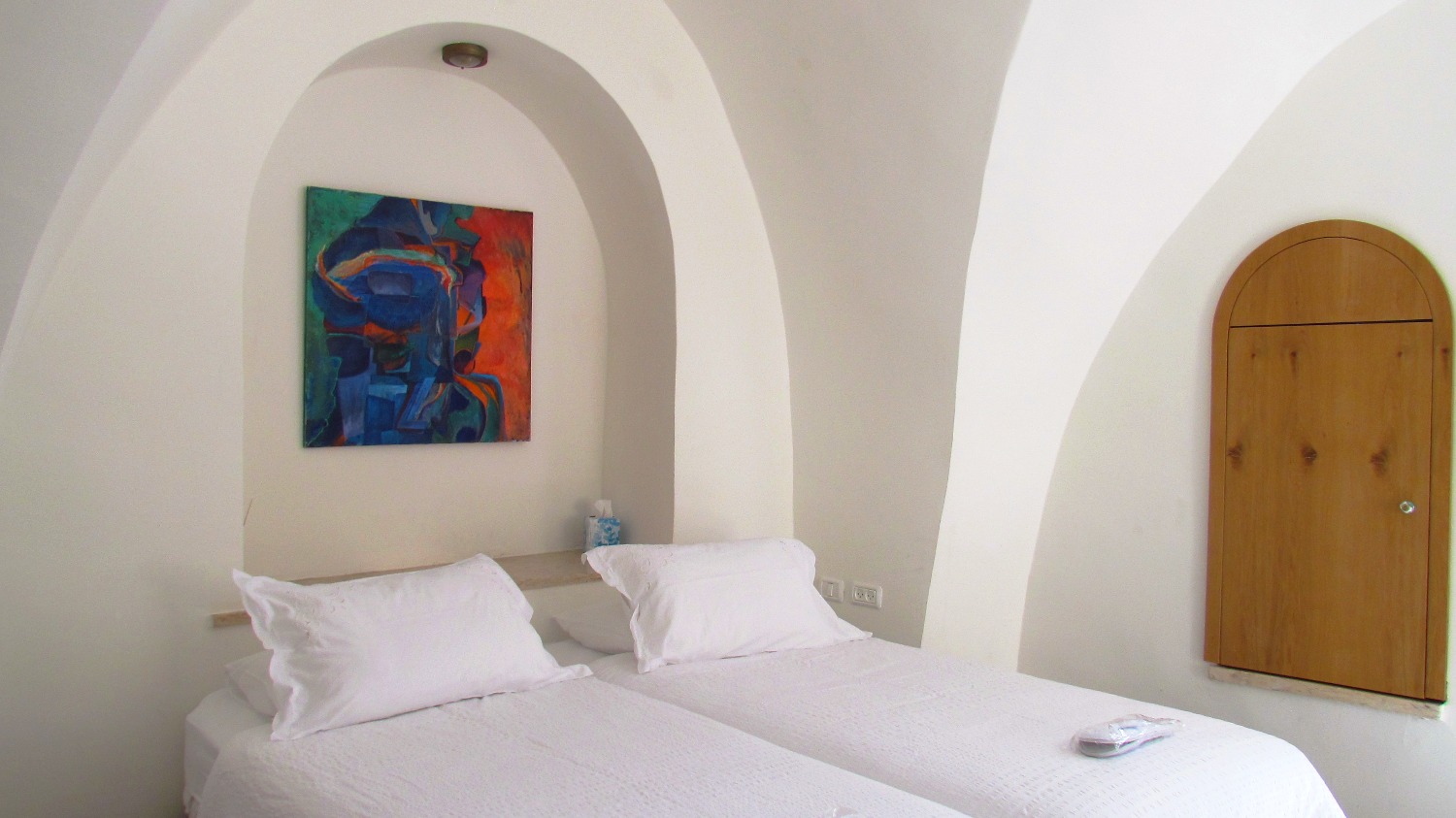 Zayit Tree — arched bedroom